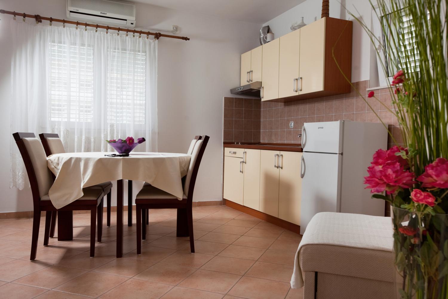 Apartments Begic Makarska Exterior foto